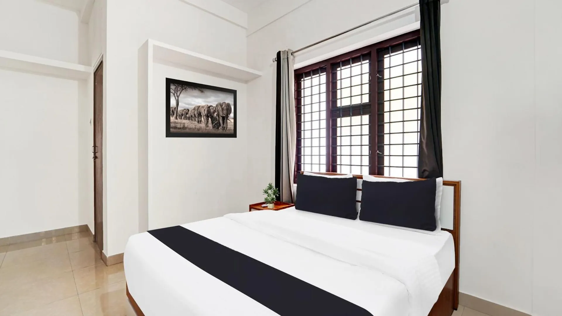 Super Hotel O West Hill Near Mietra Hospital Varakal