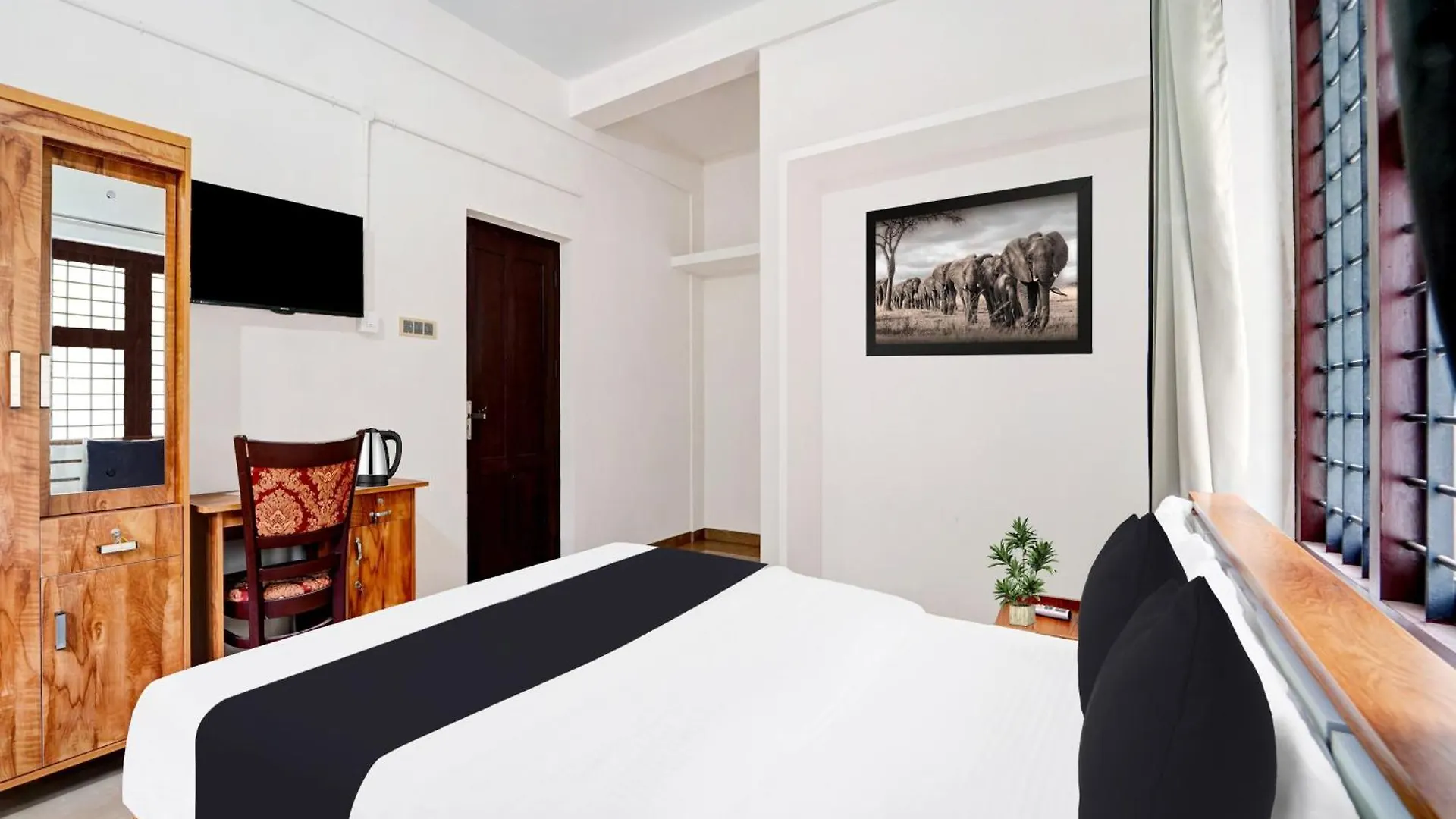 Super Hotel O West Hill Near Mietra Hospital Varakal